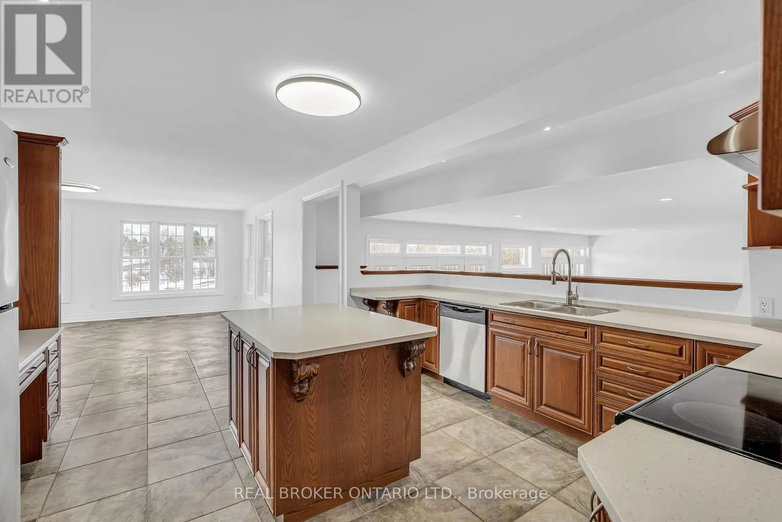 2486 COUNTY RD 18 CONCESSION