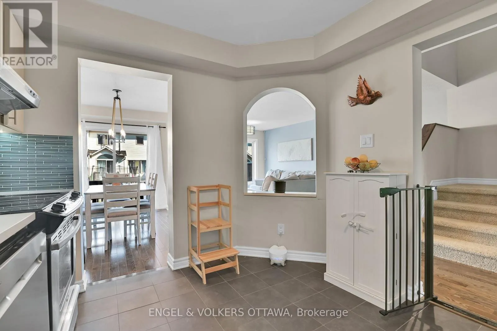 123 WATERFERN WAY