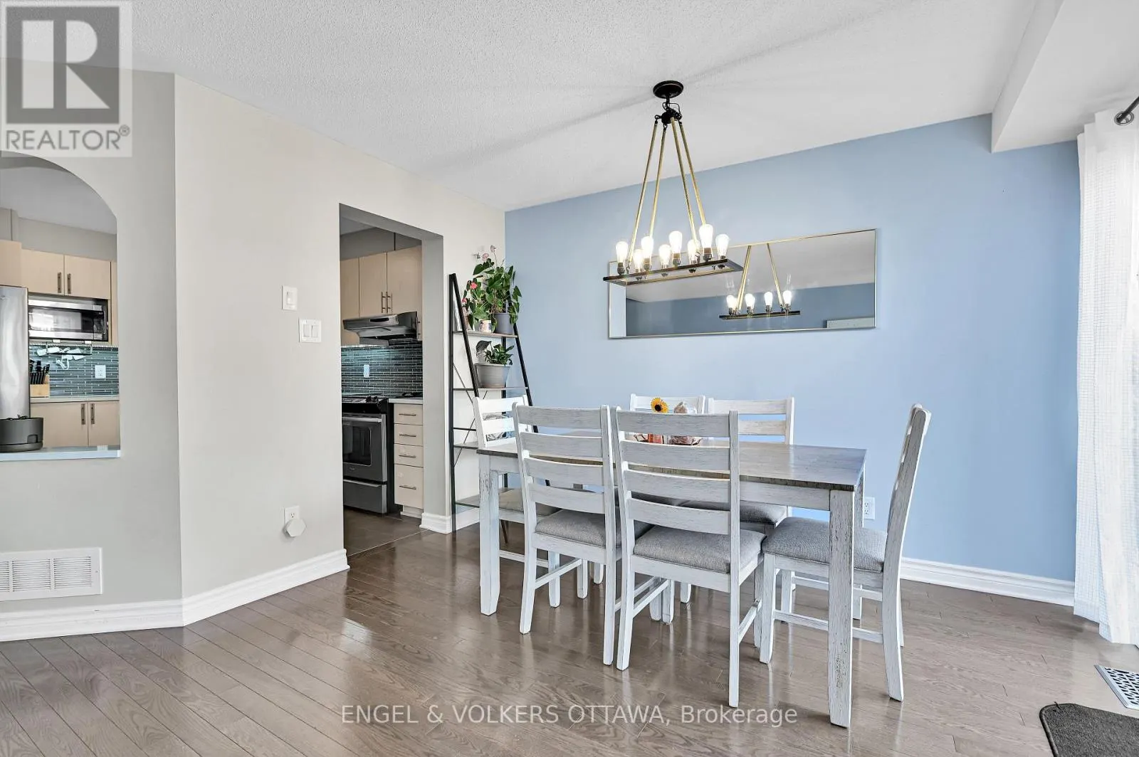 123 WATERFERN WAY