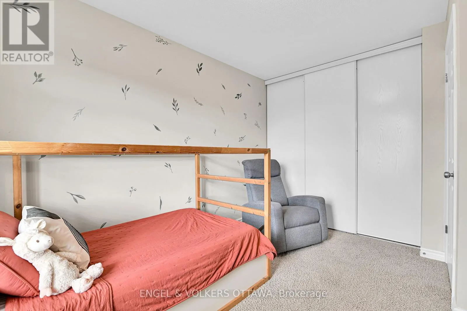 123 WATERFERN WAY