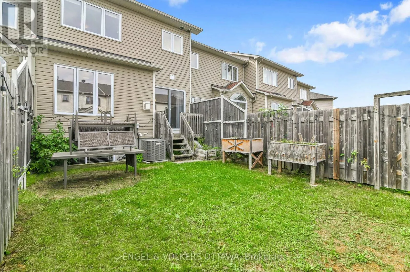 123 WATERFERN WAY