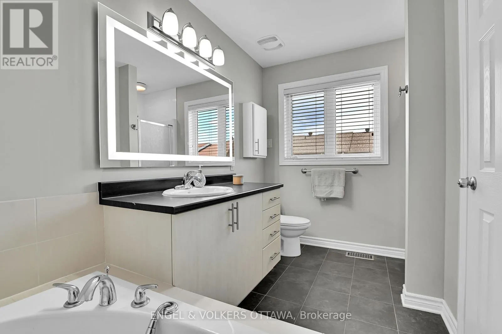 123 WATERFERN WAY