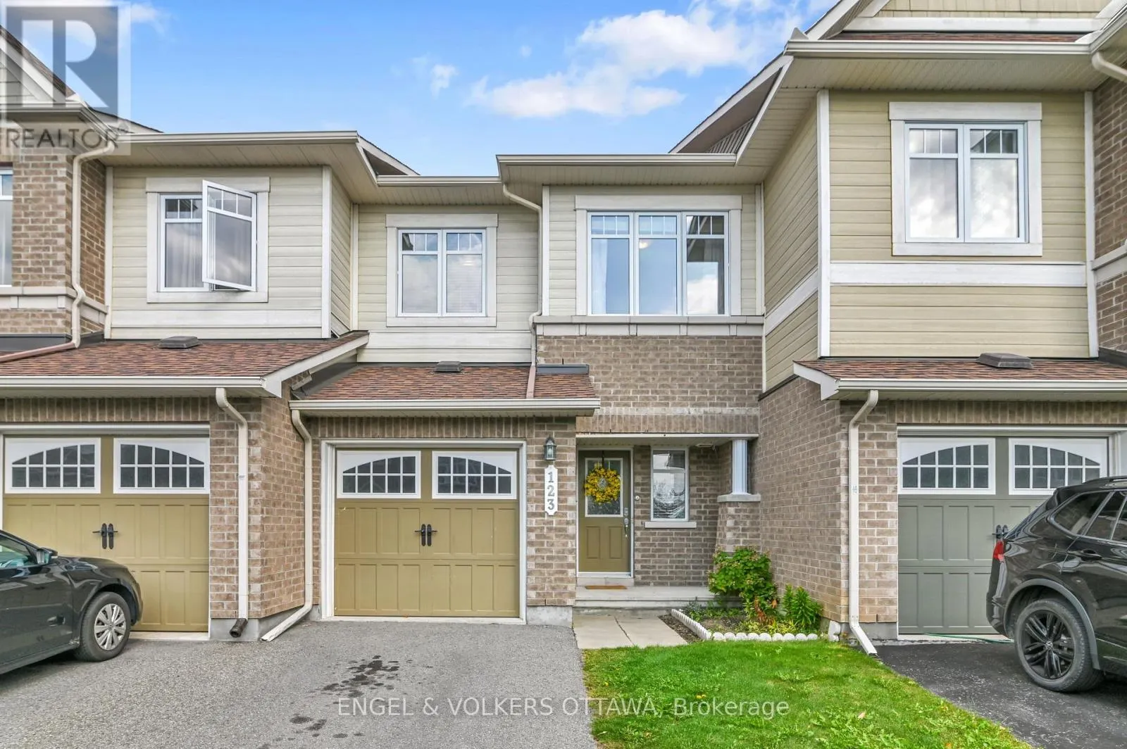 123 WATERFERN WAY