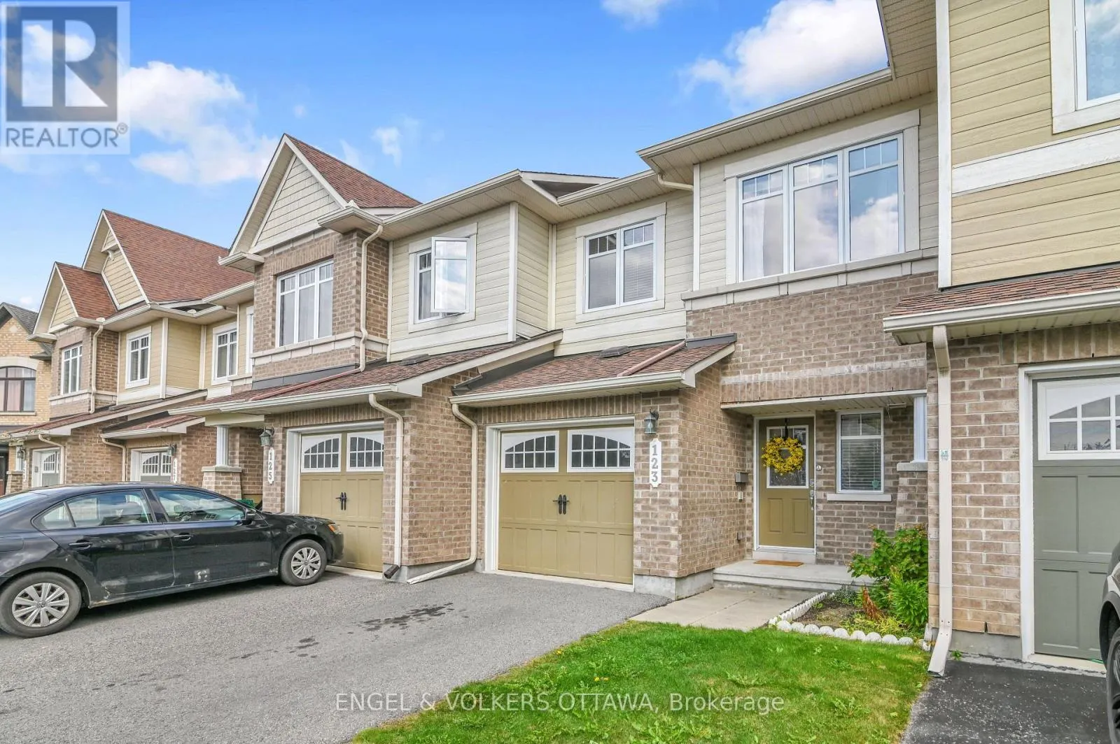 123 WATERFERN WAY