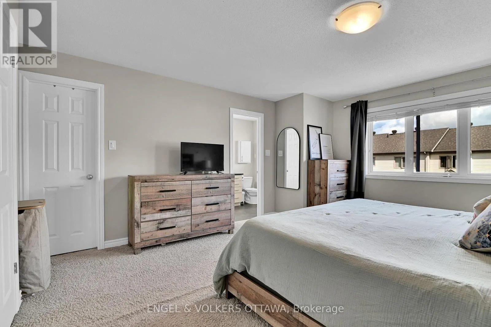 123 WATERFERN WAY