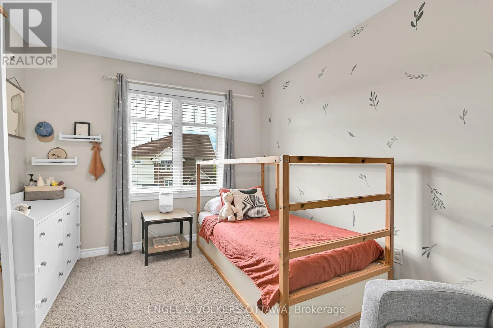 123 WATERFERN WAY