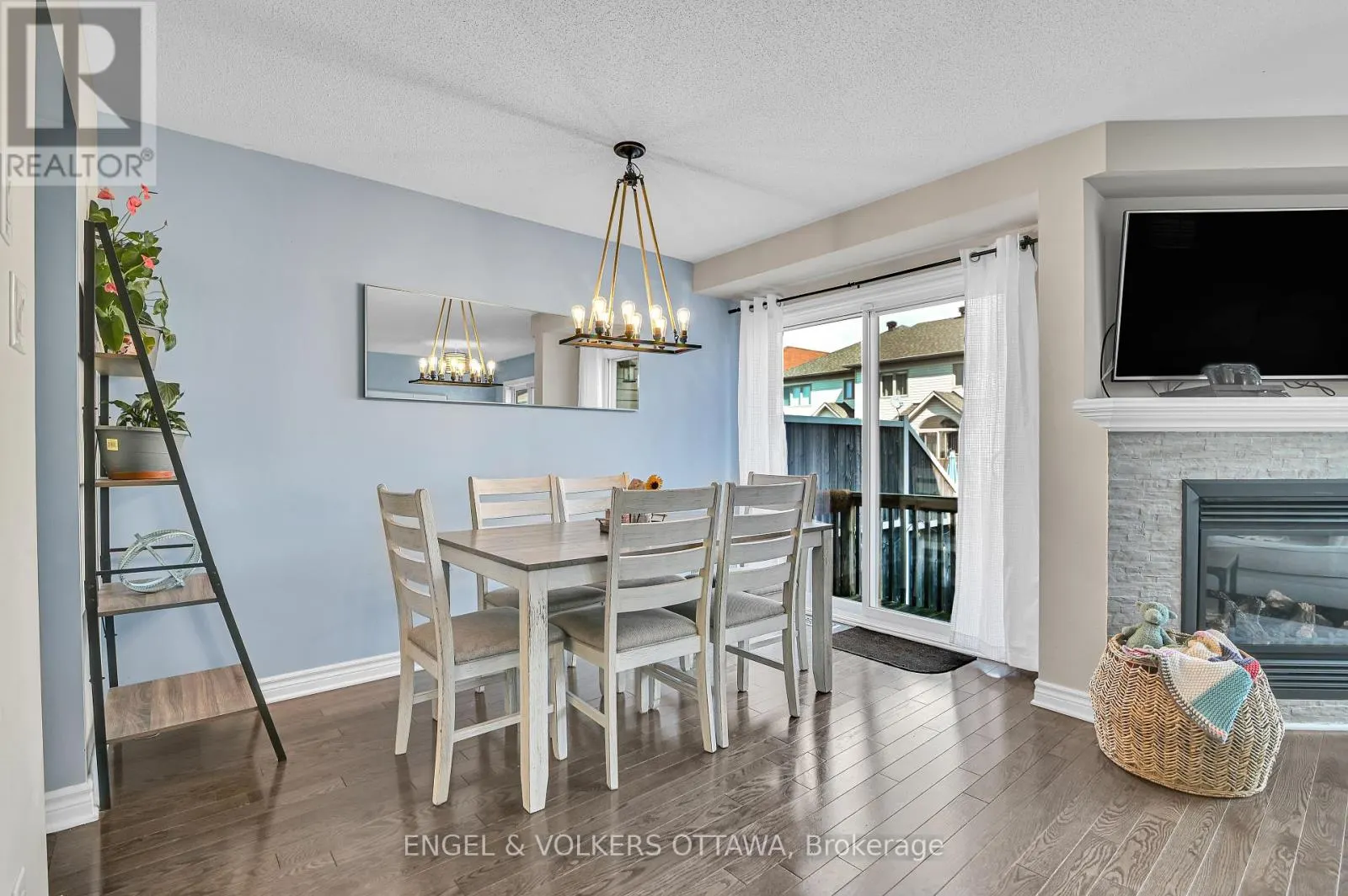 123 WATERFERN WAY