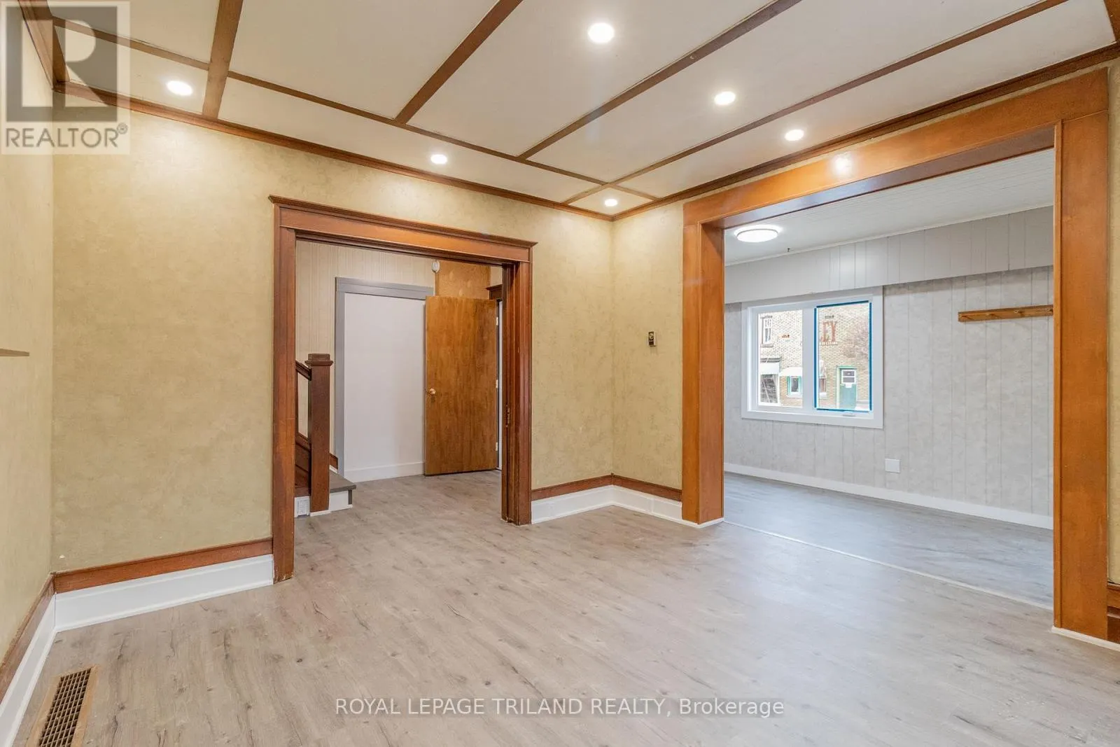 11 GOSHEN STREET N