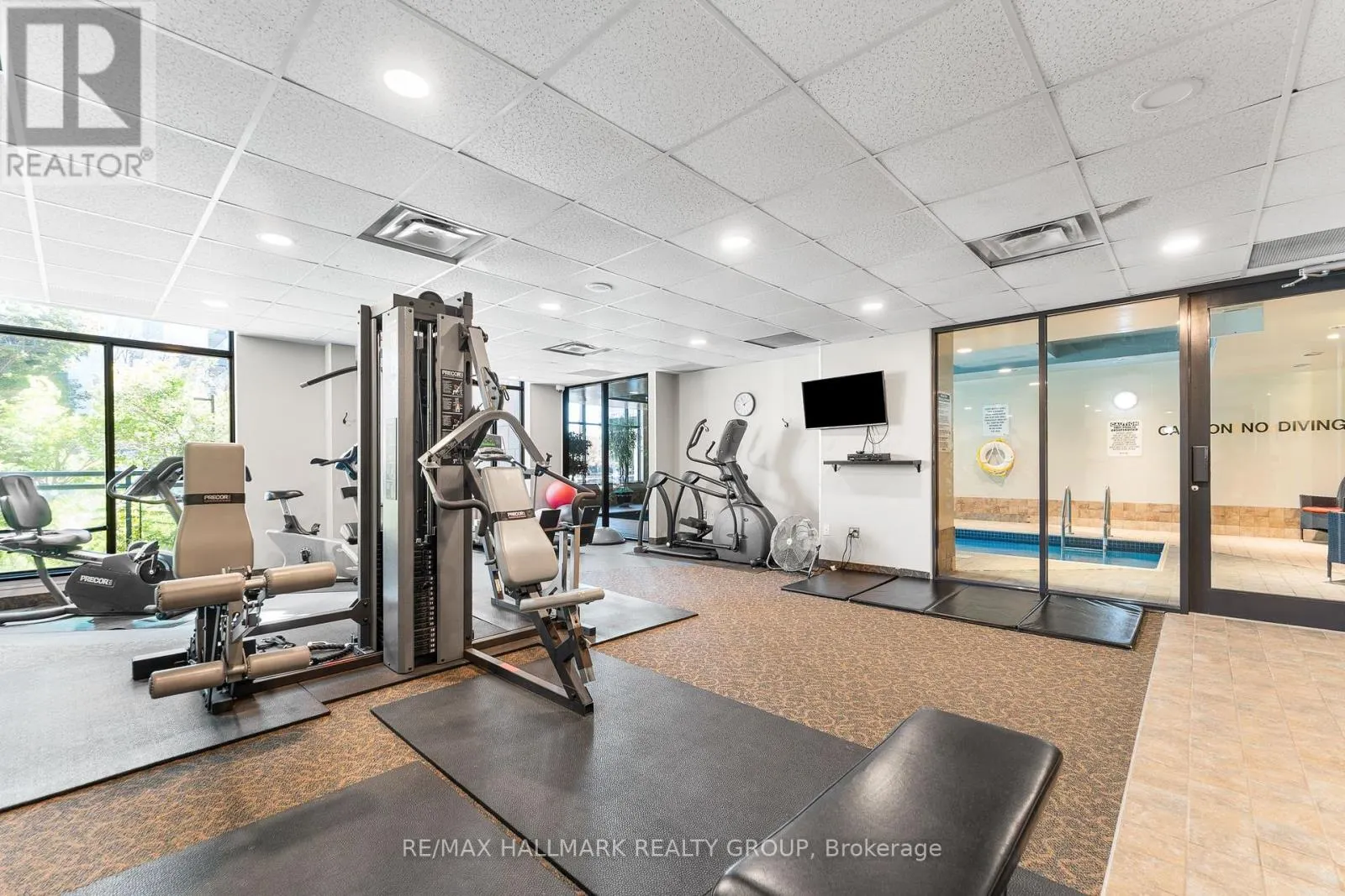 2202 - 570 LAURIER AVENUE W
