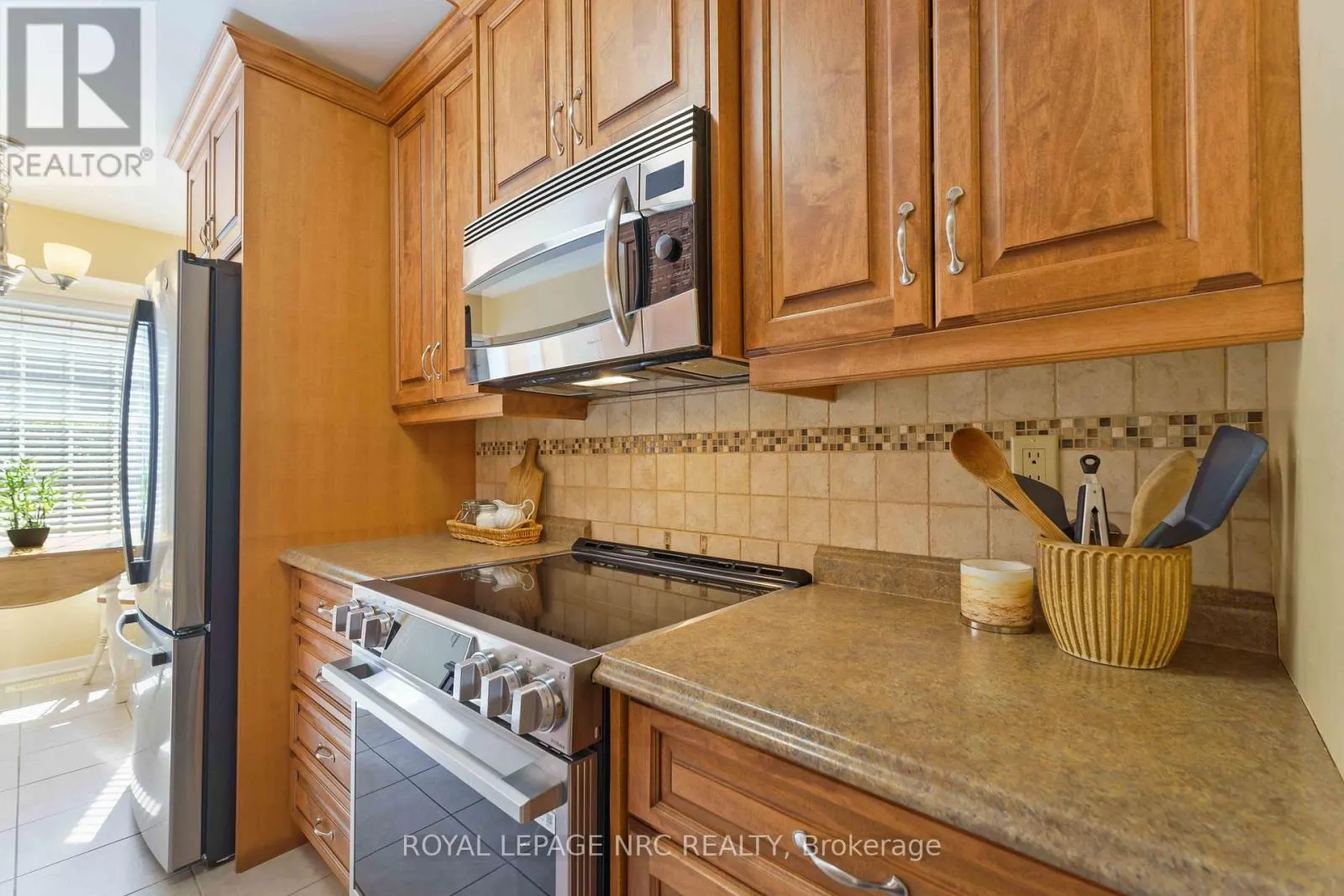 4092 PLUM TREE COURT