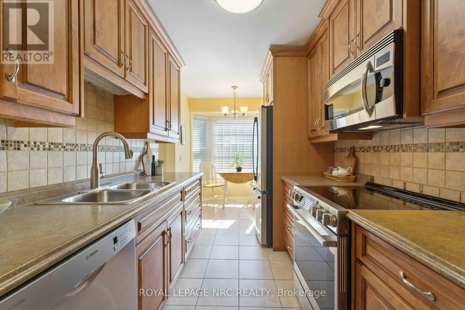 4092 PLUM TREE COURT