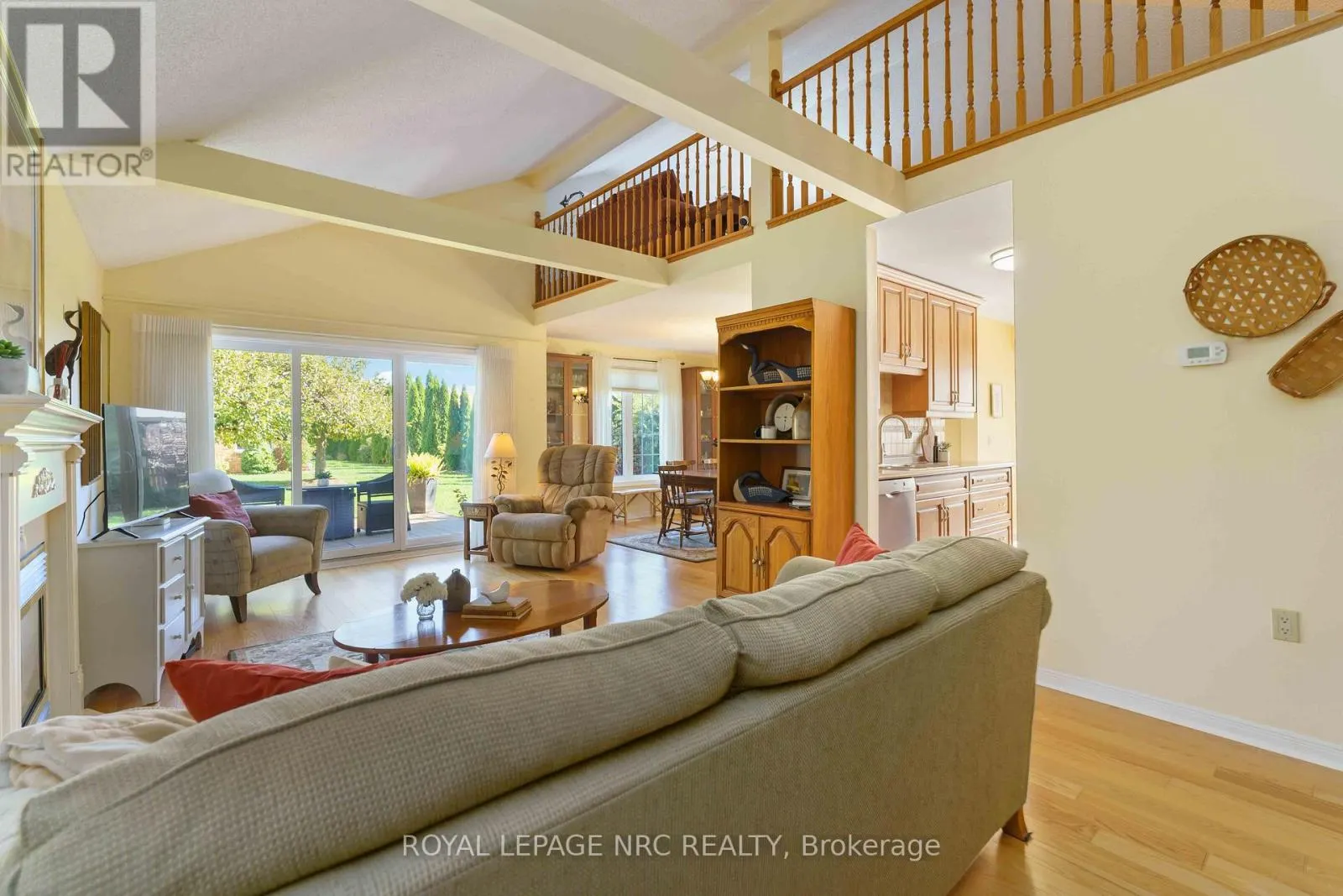 4092 PLUM TREE COURT