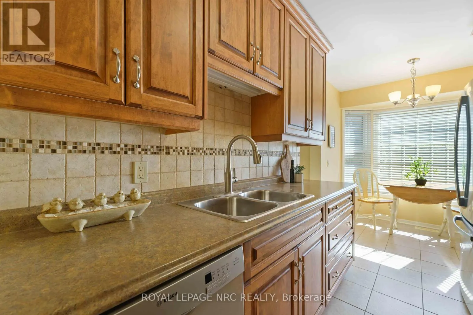 4092 PLUM TREE COURT