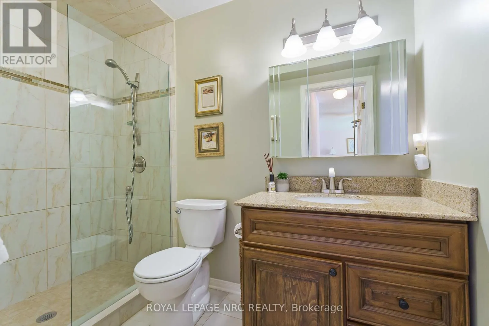4092 PLUM TREE COURT