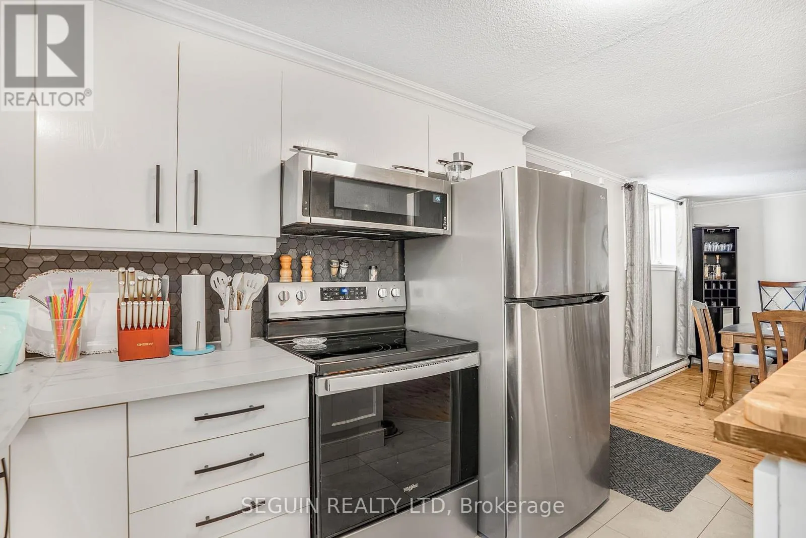 301-303 CHAMBERLAIN STREET
