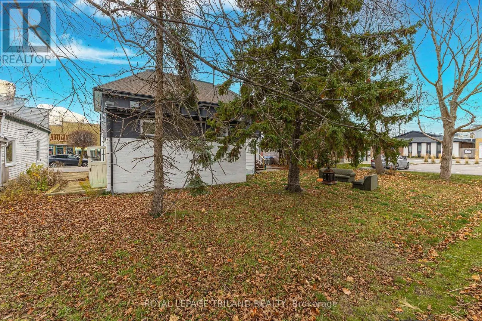 11 GOSHEN STREET N