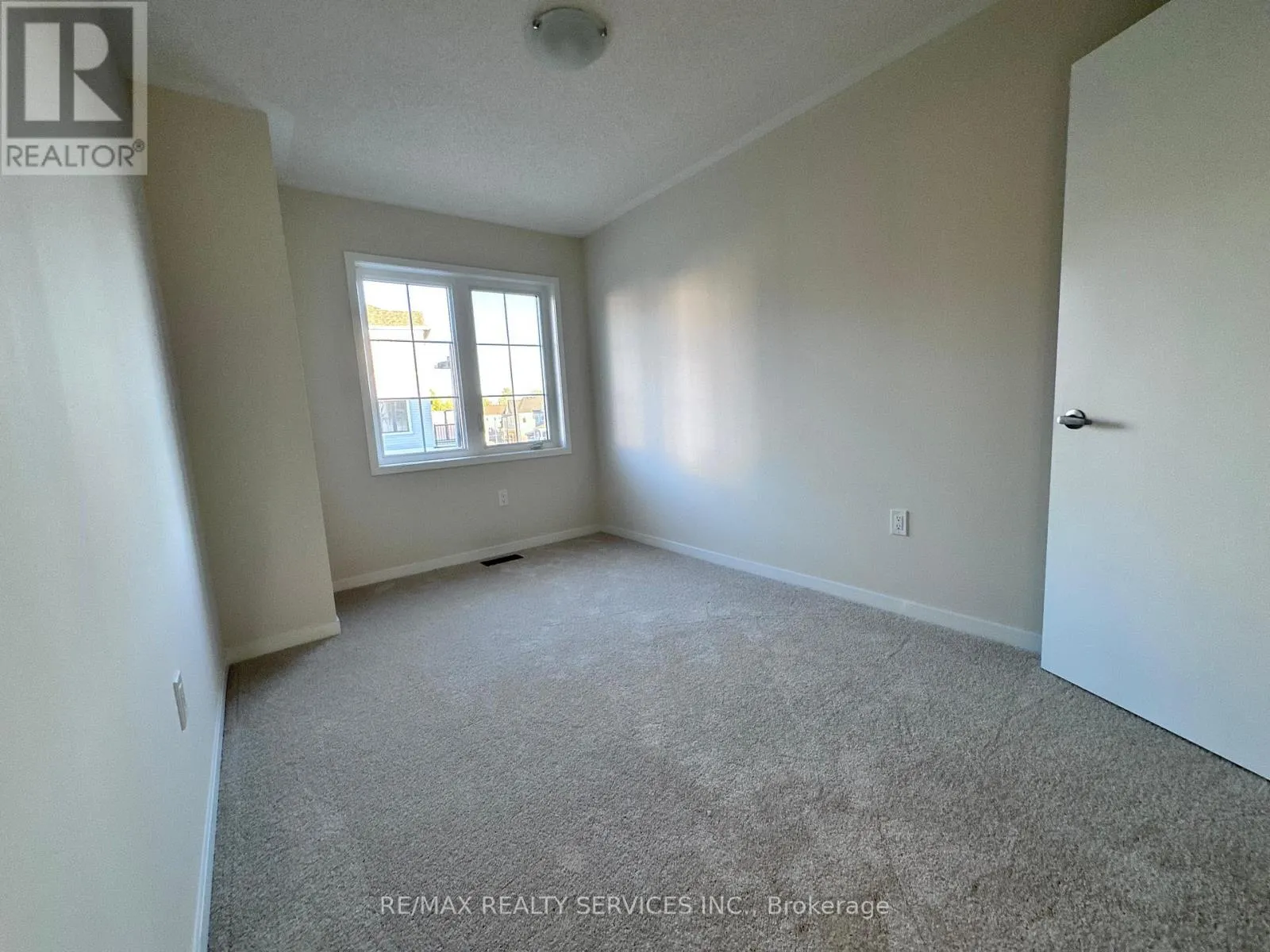23 RADIUM LANE