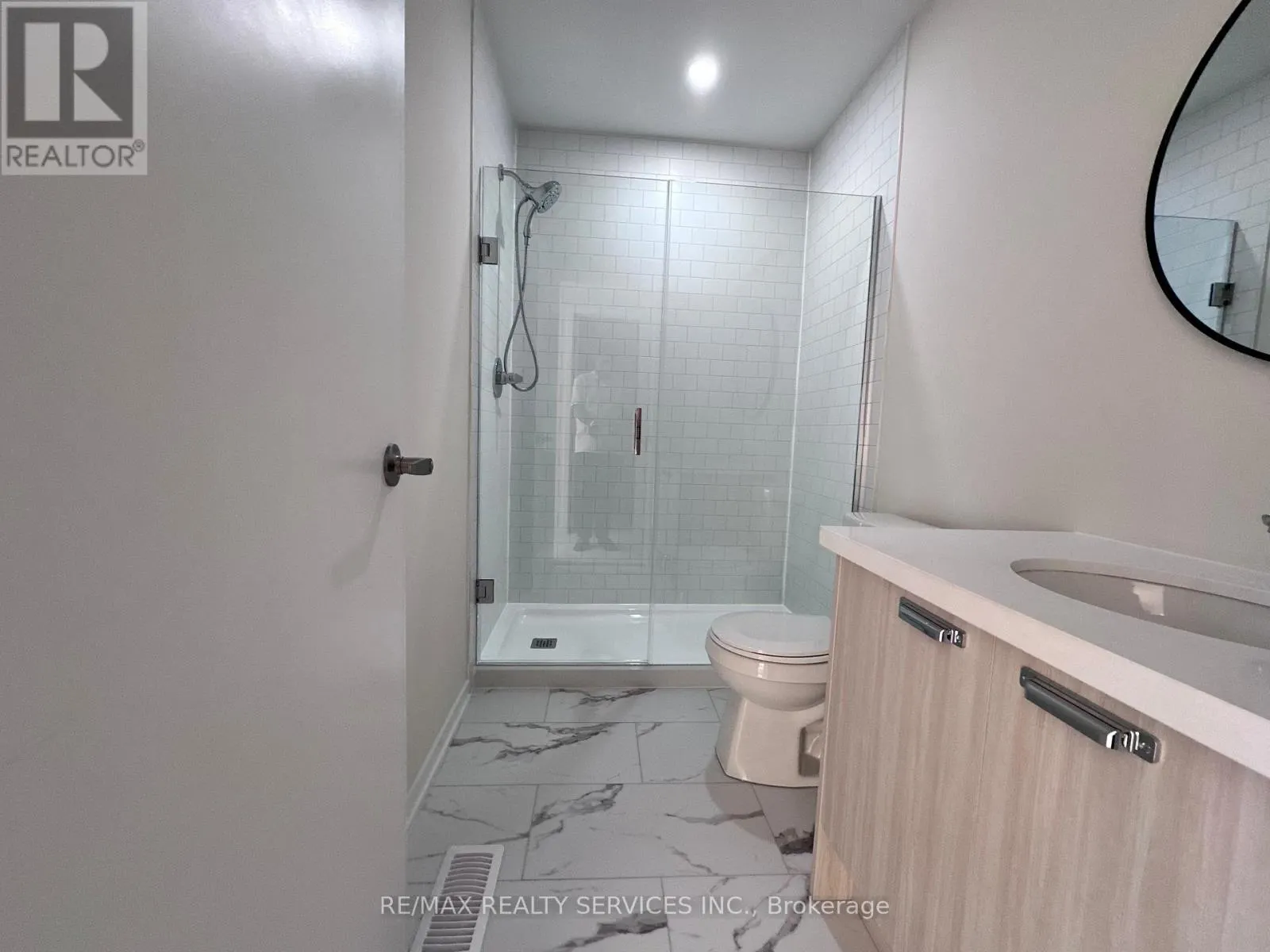 23 RADIUM LANE