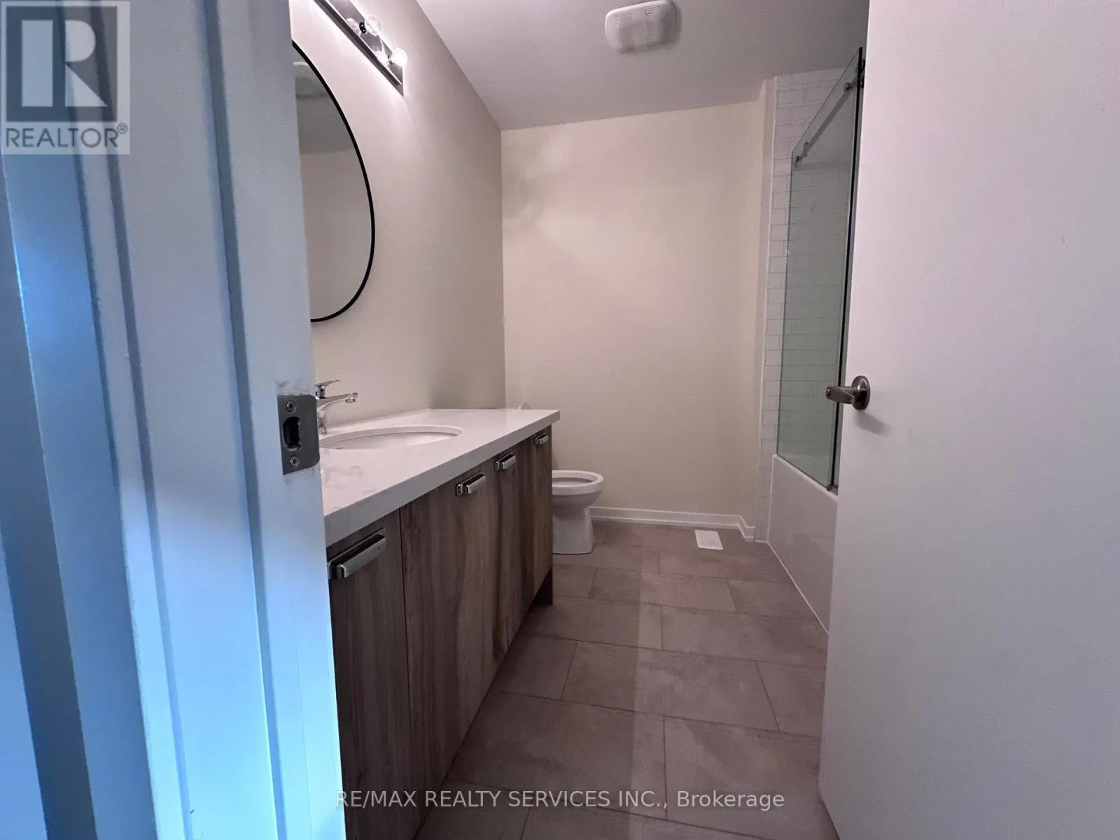 23 RADIUM LANE