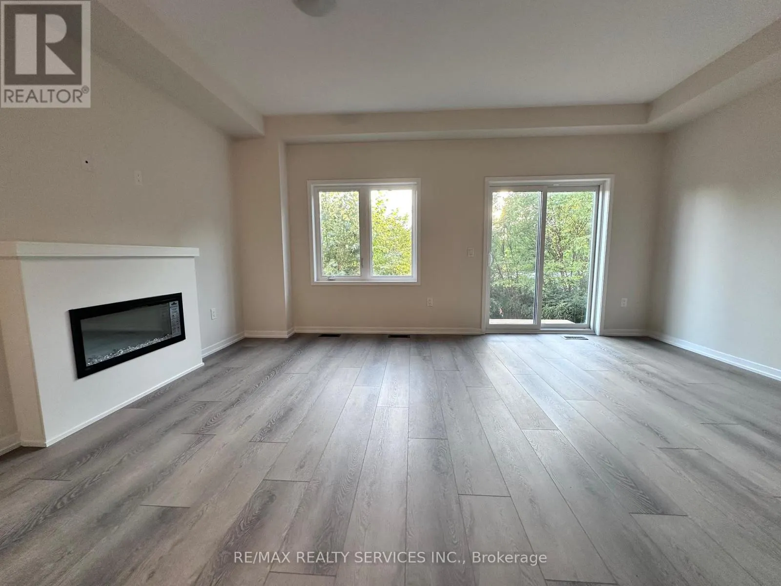 23 RADIUM LANE