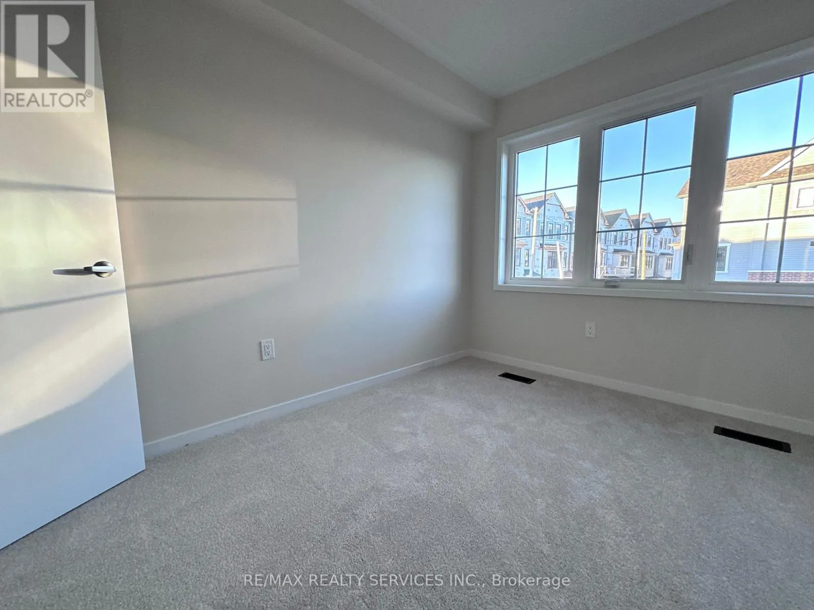 23 RADIUM LANE