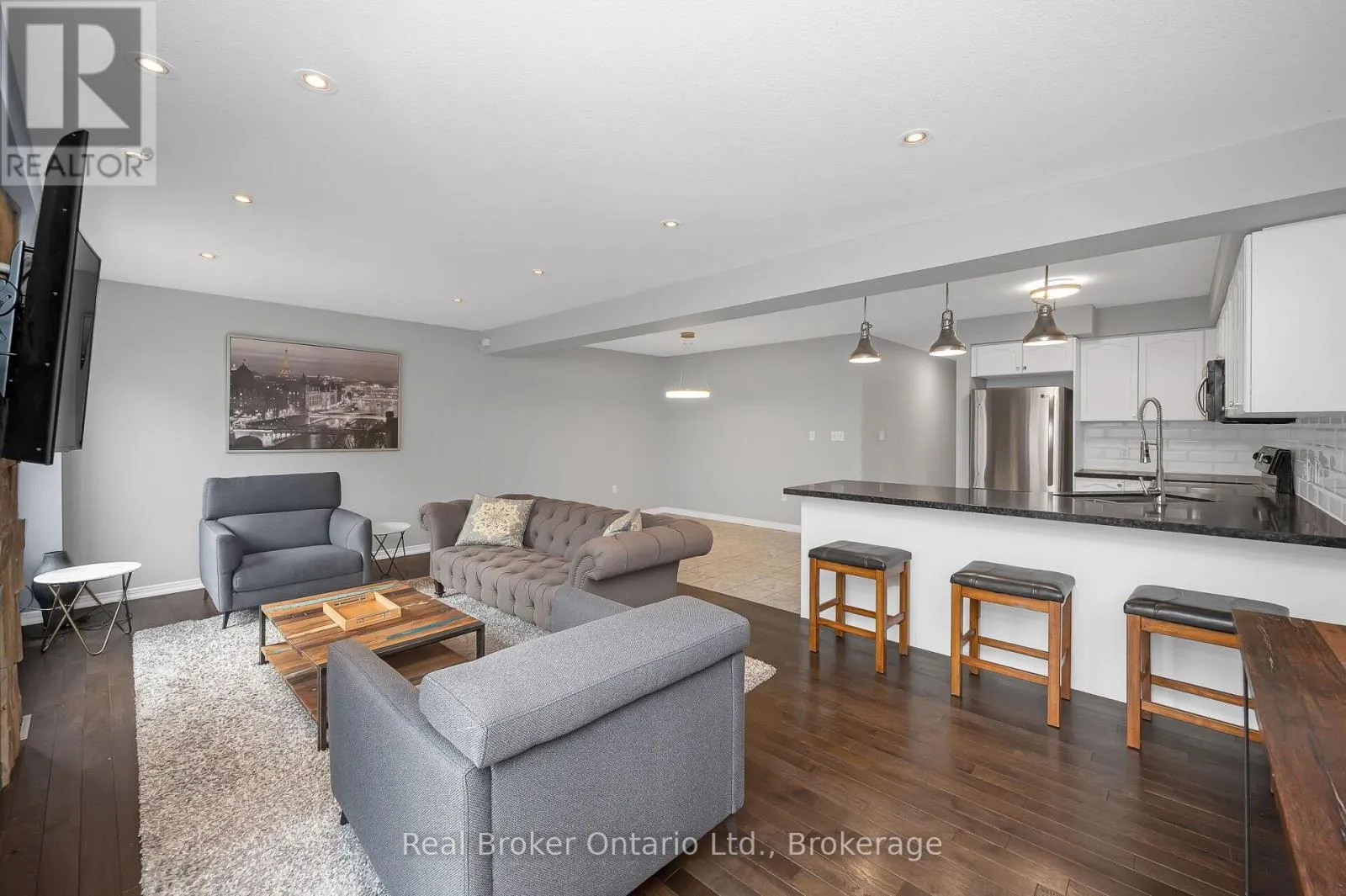 23 BELLFLOWER BOULEVARD