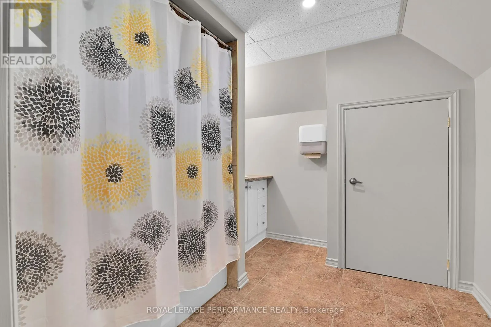 117 FIRST STREET E