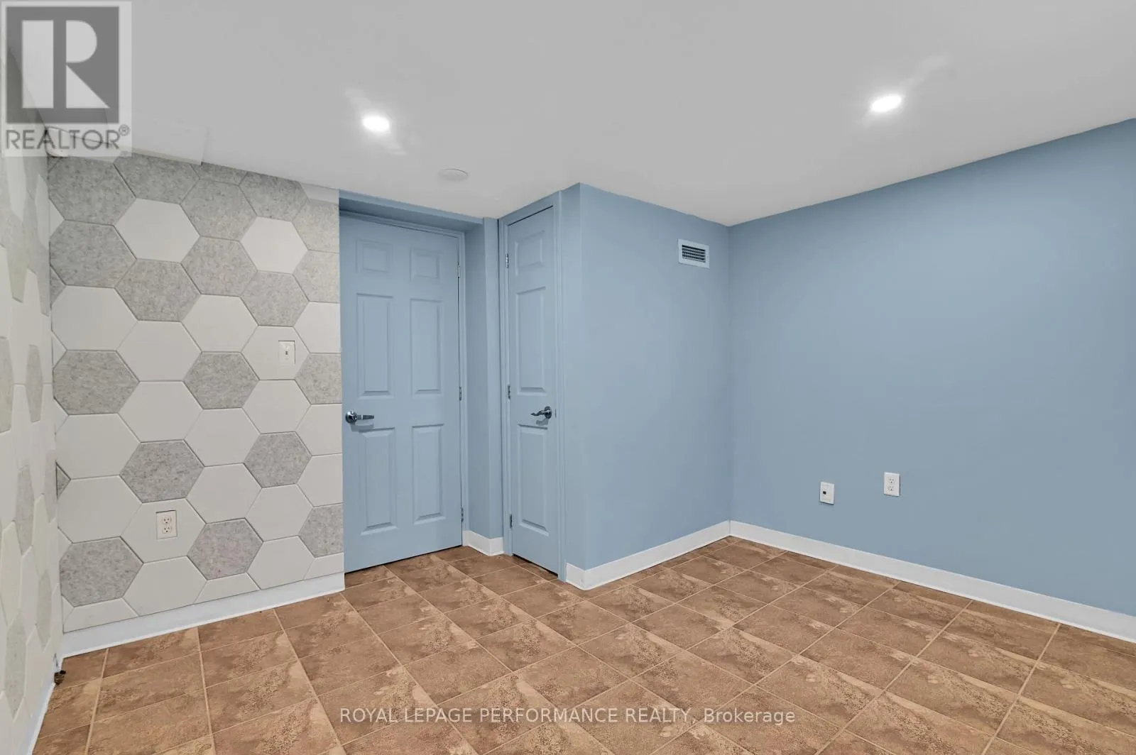 117 FIRST STREET E