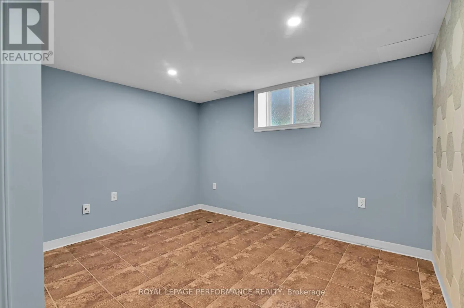117 FIRST STREET E