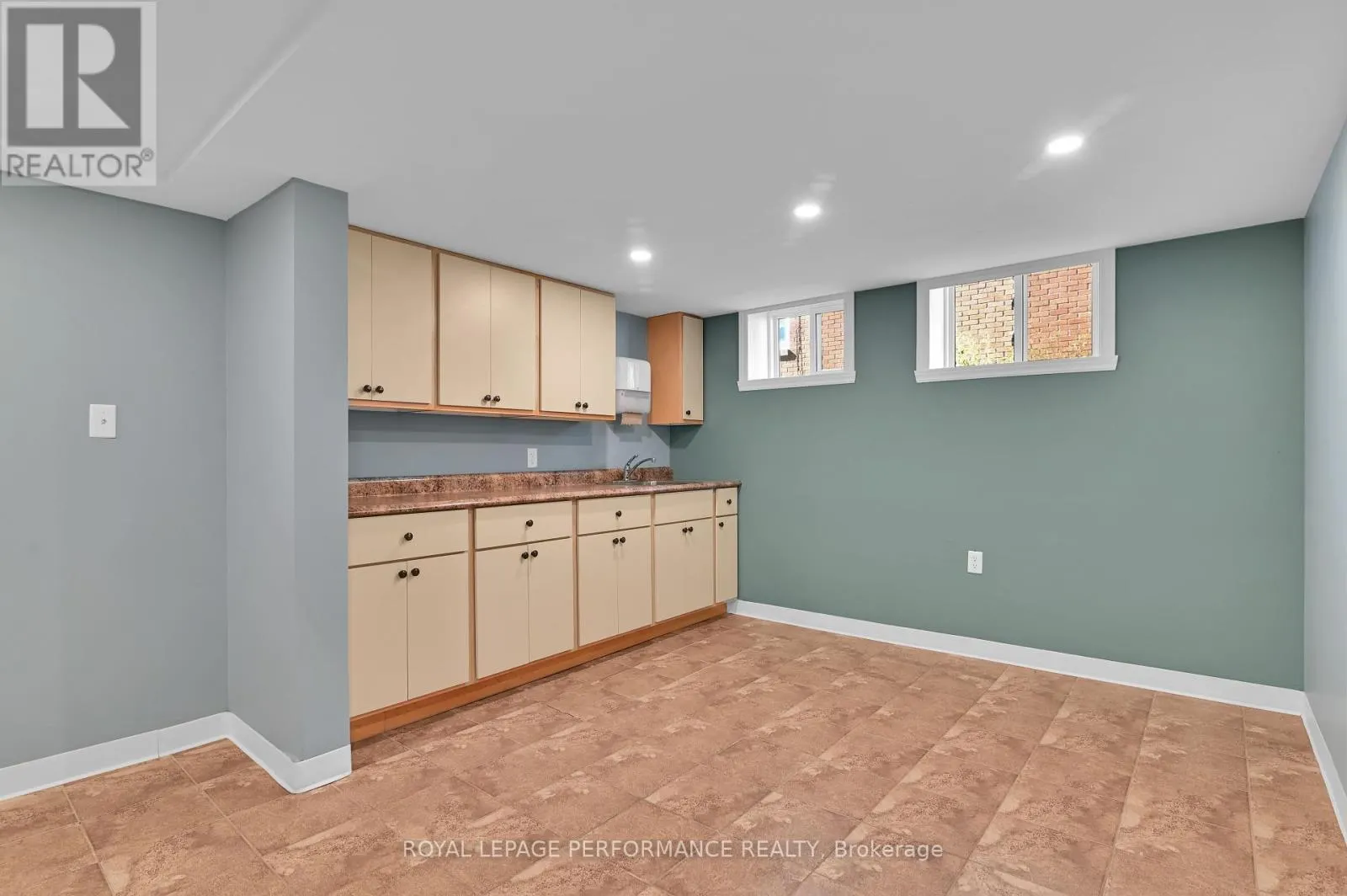 117 FIRST STREET E