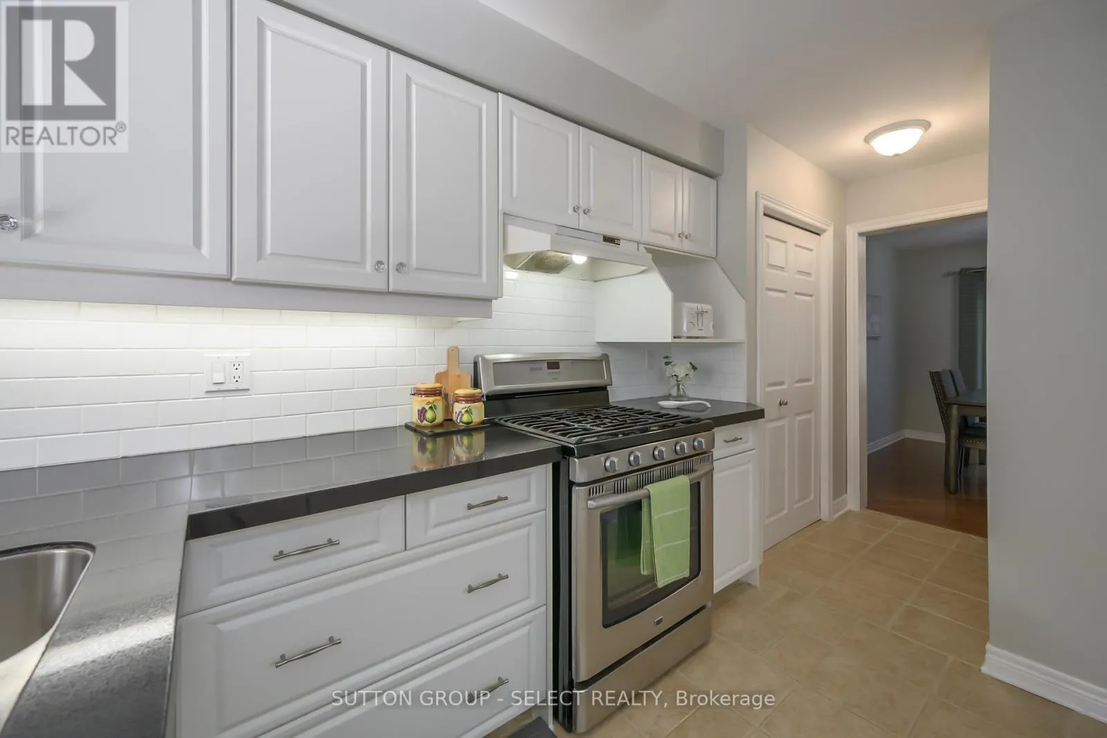 14 - 1478 ADELAIDE STREET N, #14