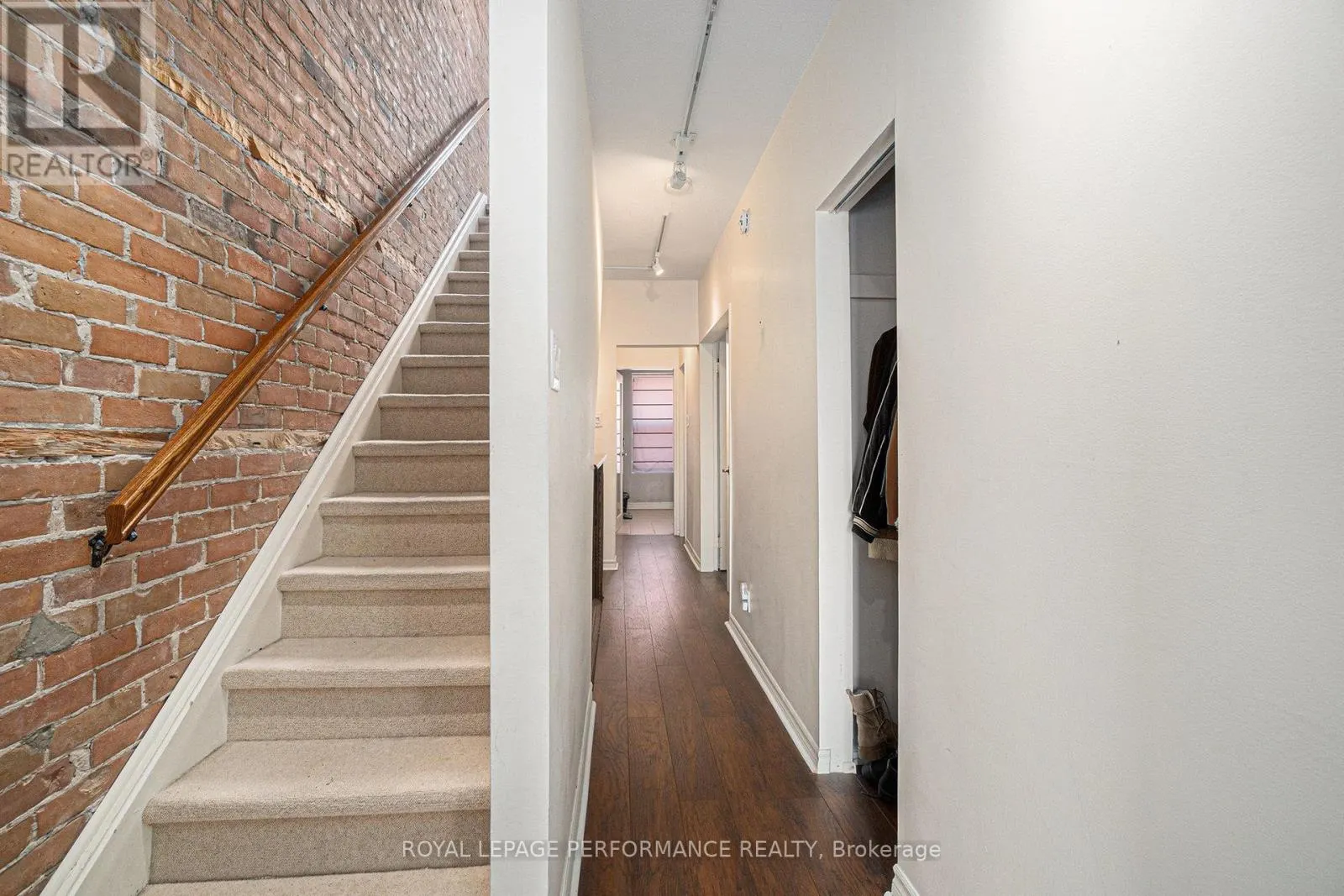 55 ARGYLE AVENUE