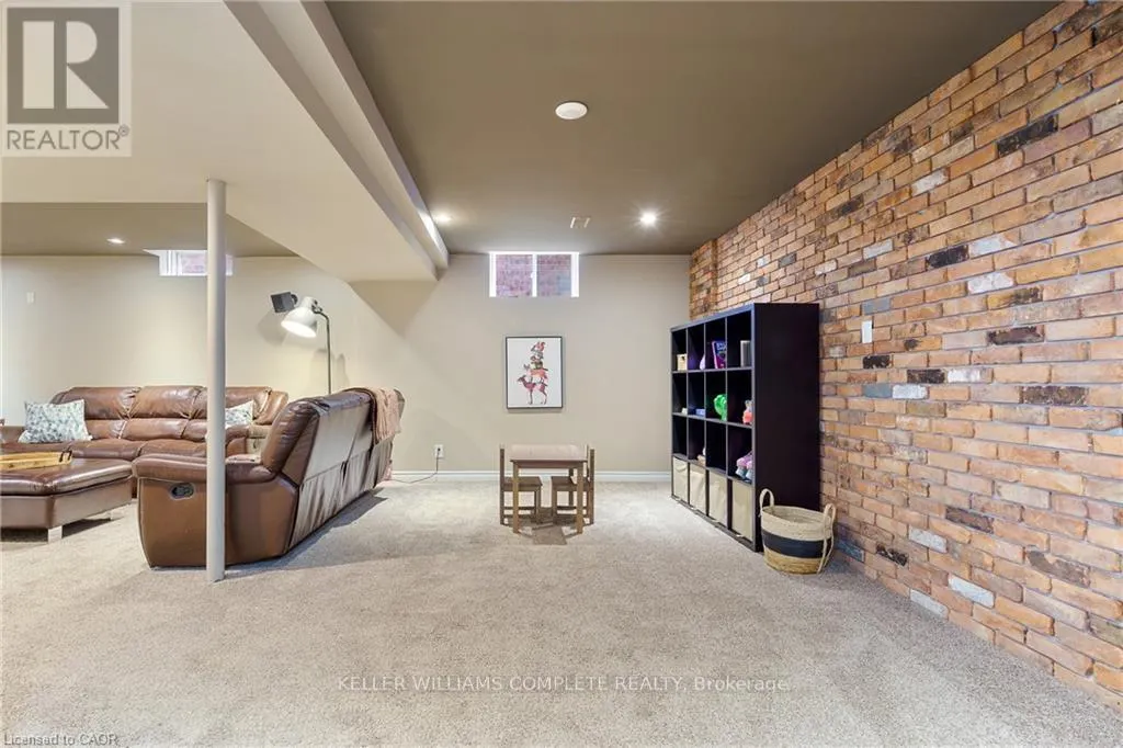 44 GRASSYPLAIN DRIVE