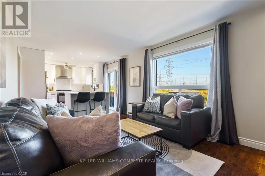 44 GRASSYPLAIN DRIVE