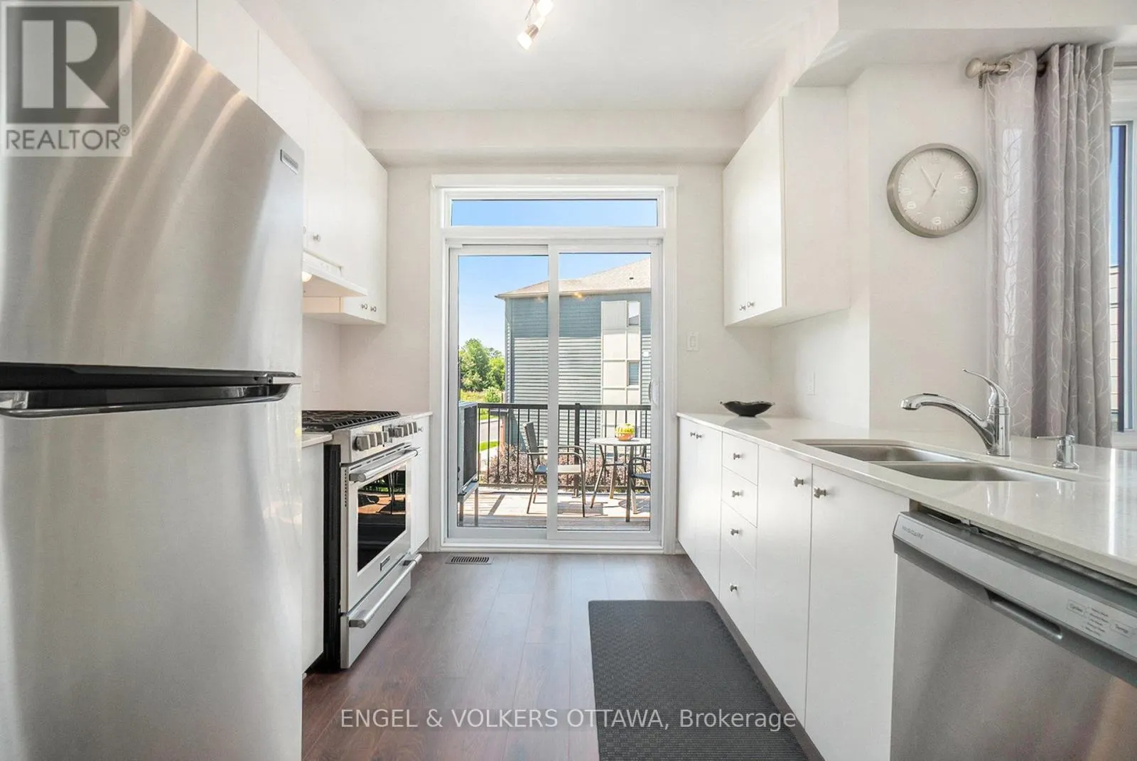 827 KINIW PRIVATE