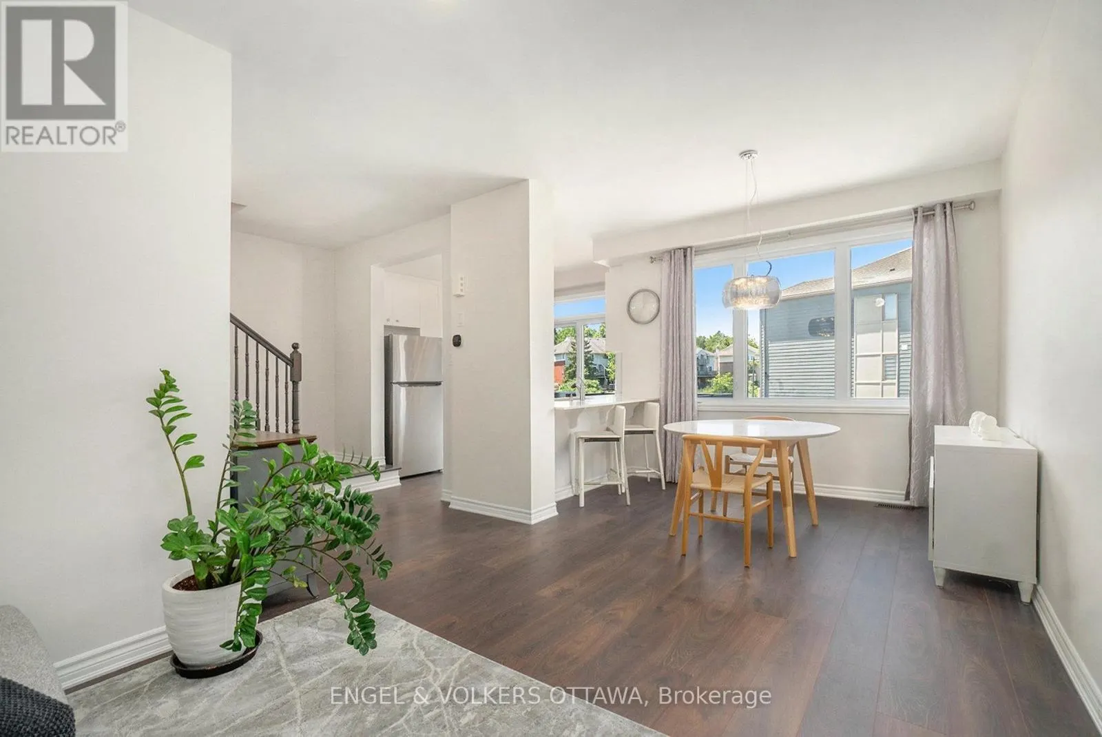 827 KINIW PRIVATE