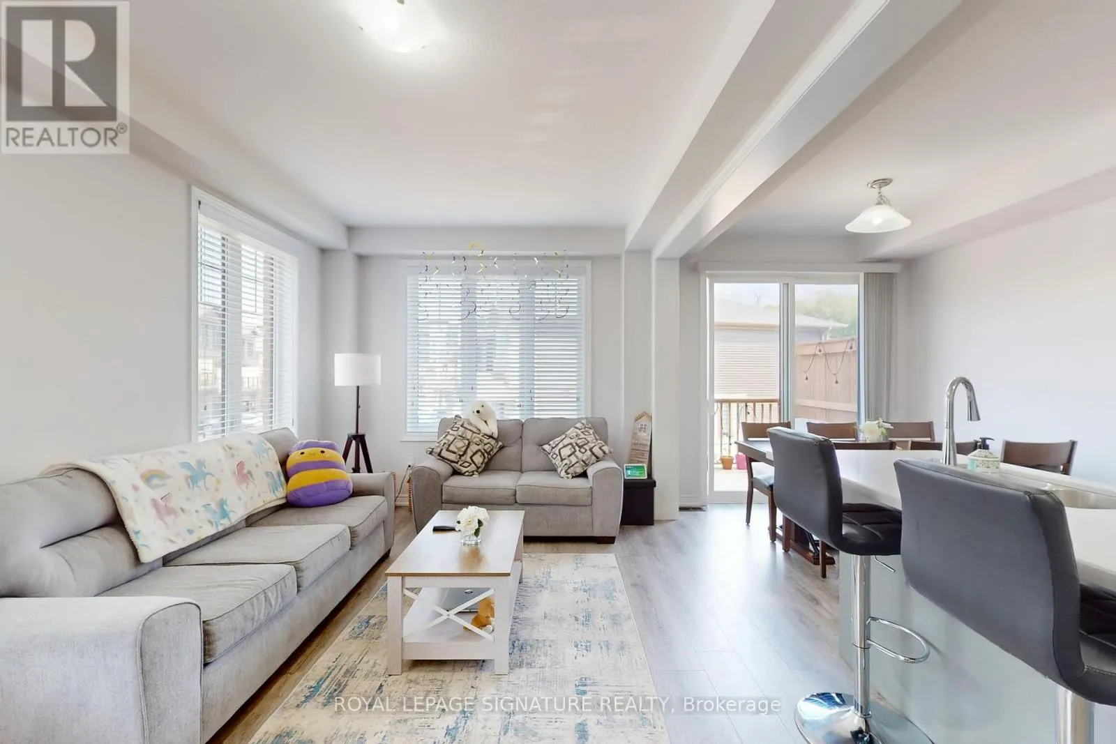 37 - 10 BIRMINGHAM DRIVE