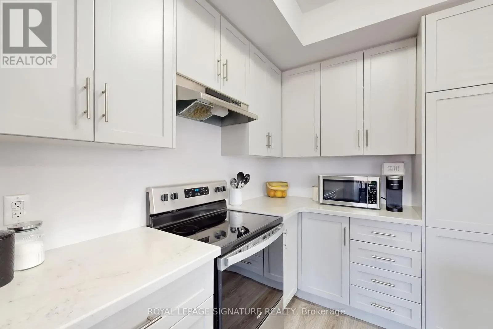 37 - 10 BIRMINGHAM DRIVE