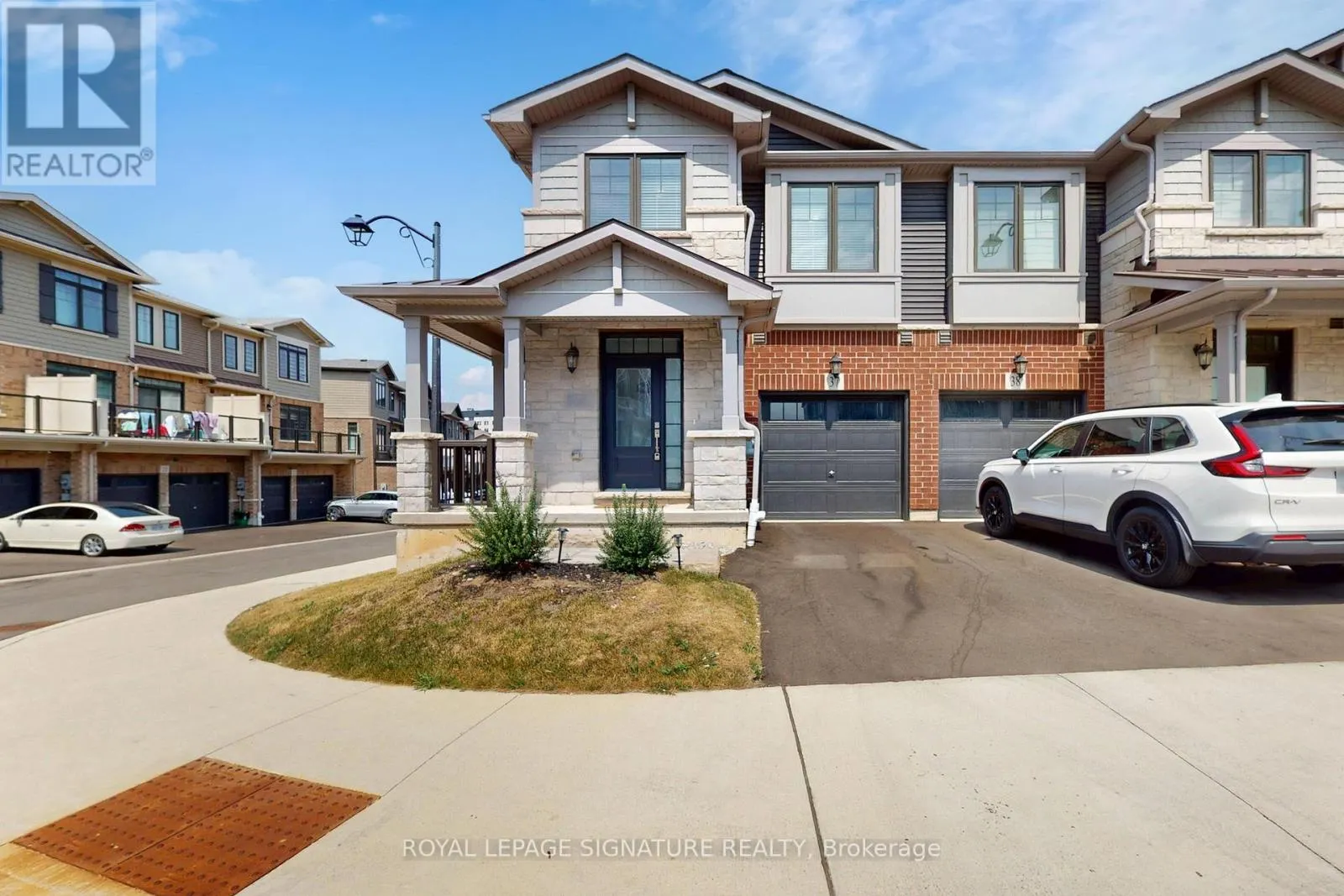 37 - 10 BIRMINGHAM DRIVE