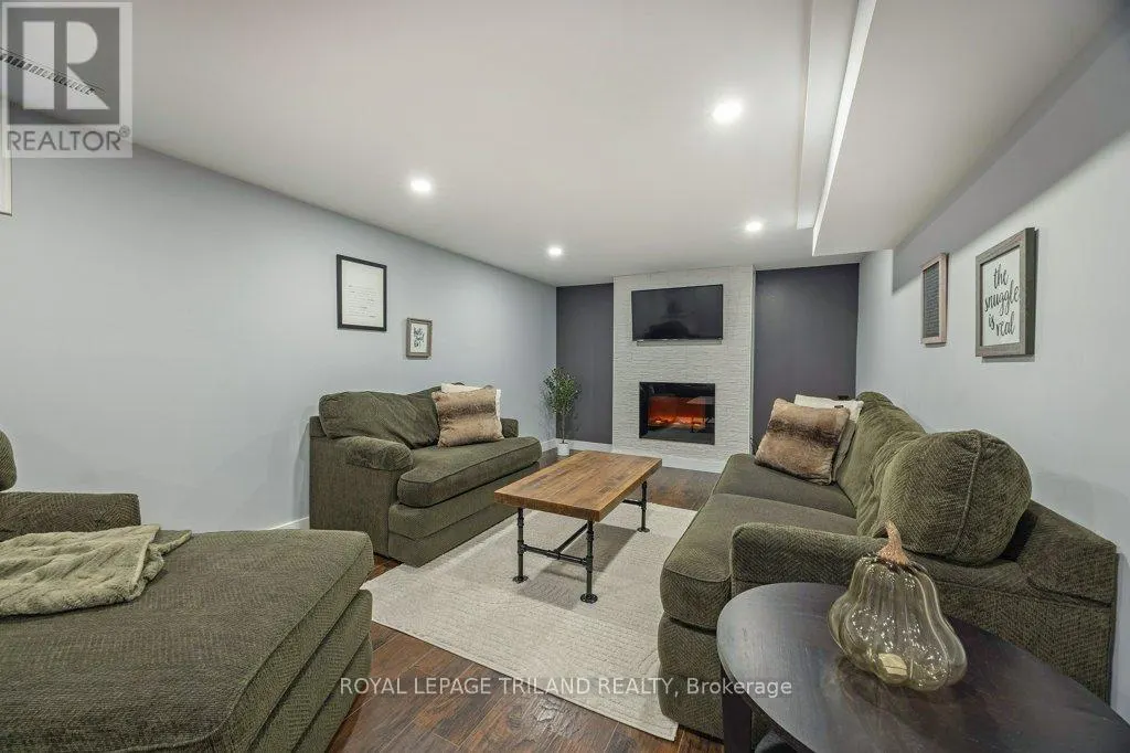 28 MCTAGGART CRESCENT