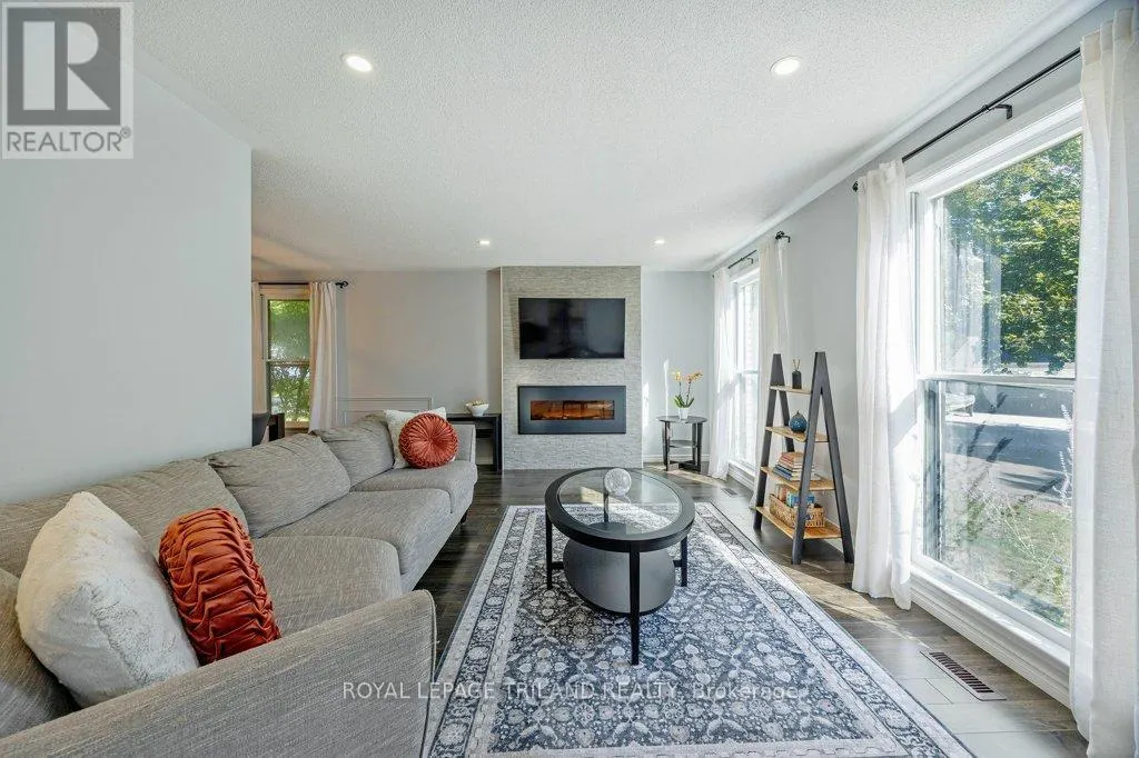 28 MCTAGGART CRESCENT