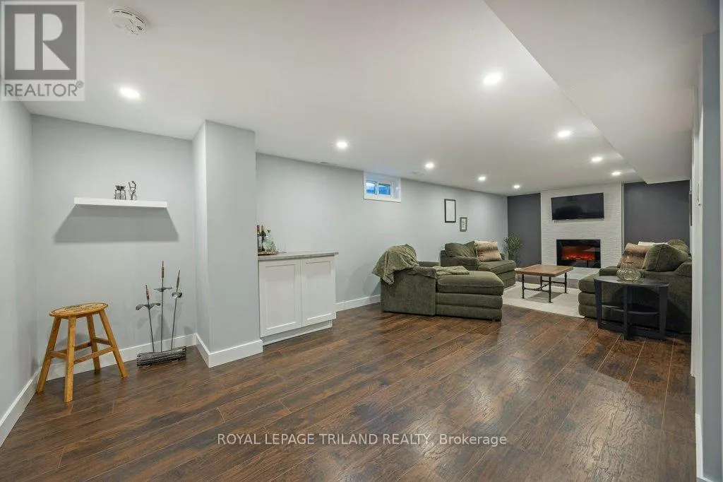 28 MCTAGGART CRESCENT