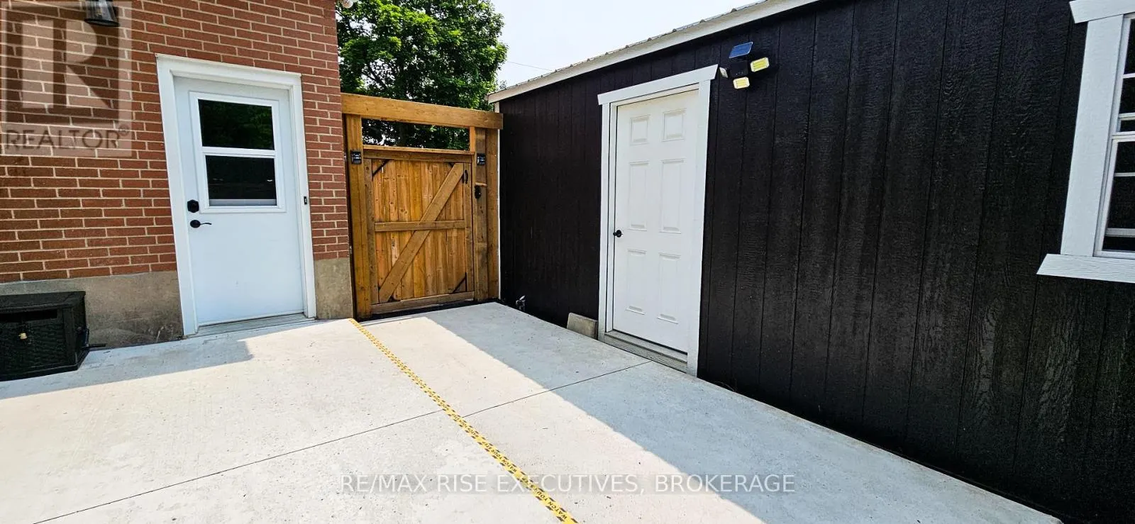 1453 WOODFIELD CRESCENT