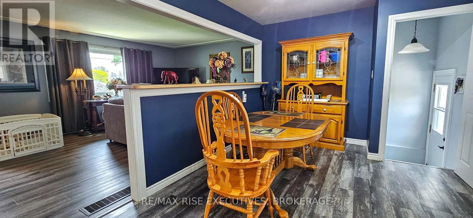 1453 WOODFIELD CRESCENT