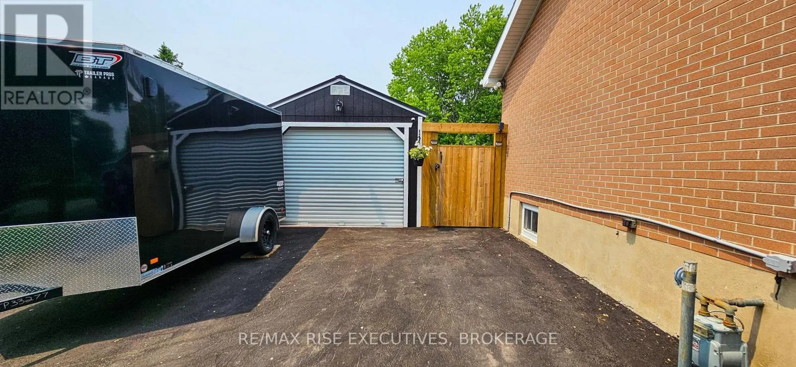 1453 WOODFIELD CRESCENT