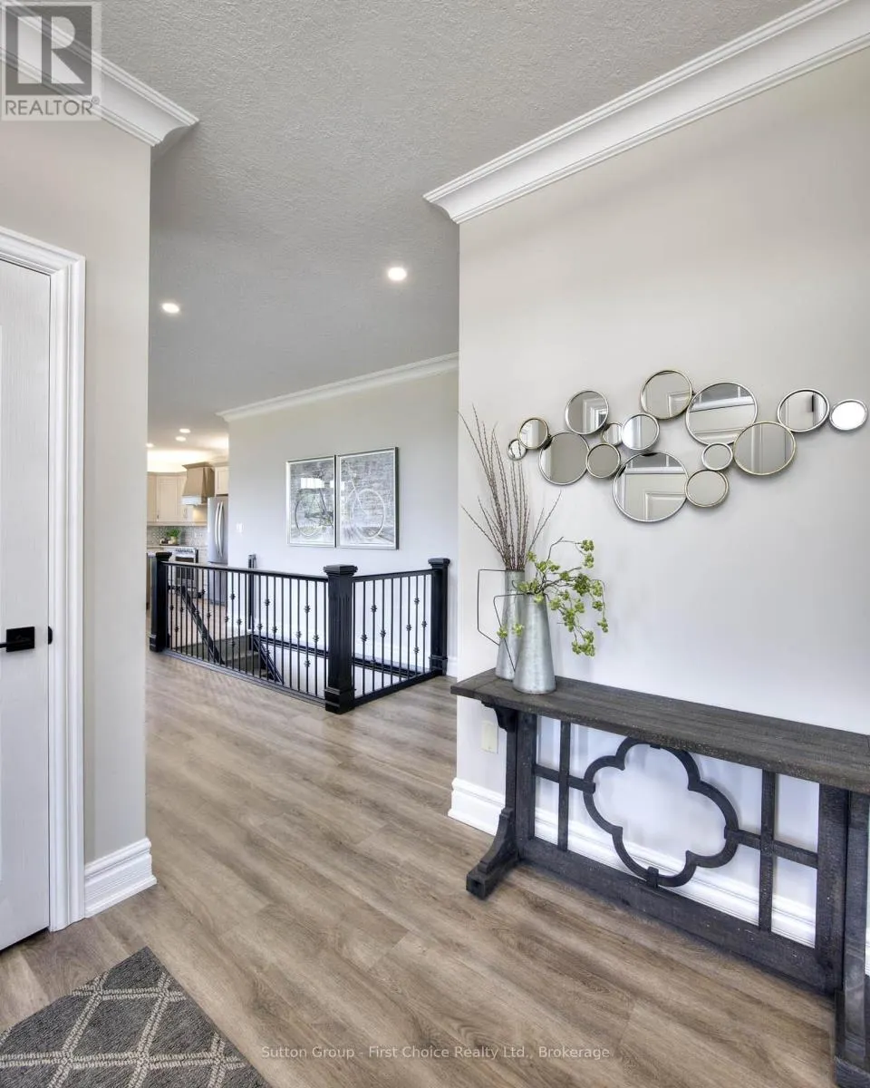 211 SUNSET DRIVE