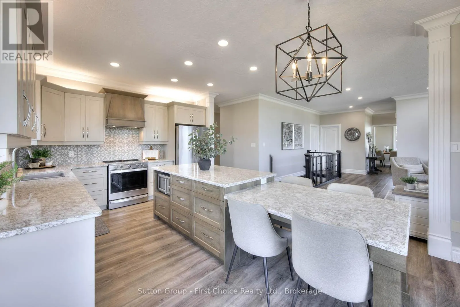 211 SUNSET DRIVE