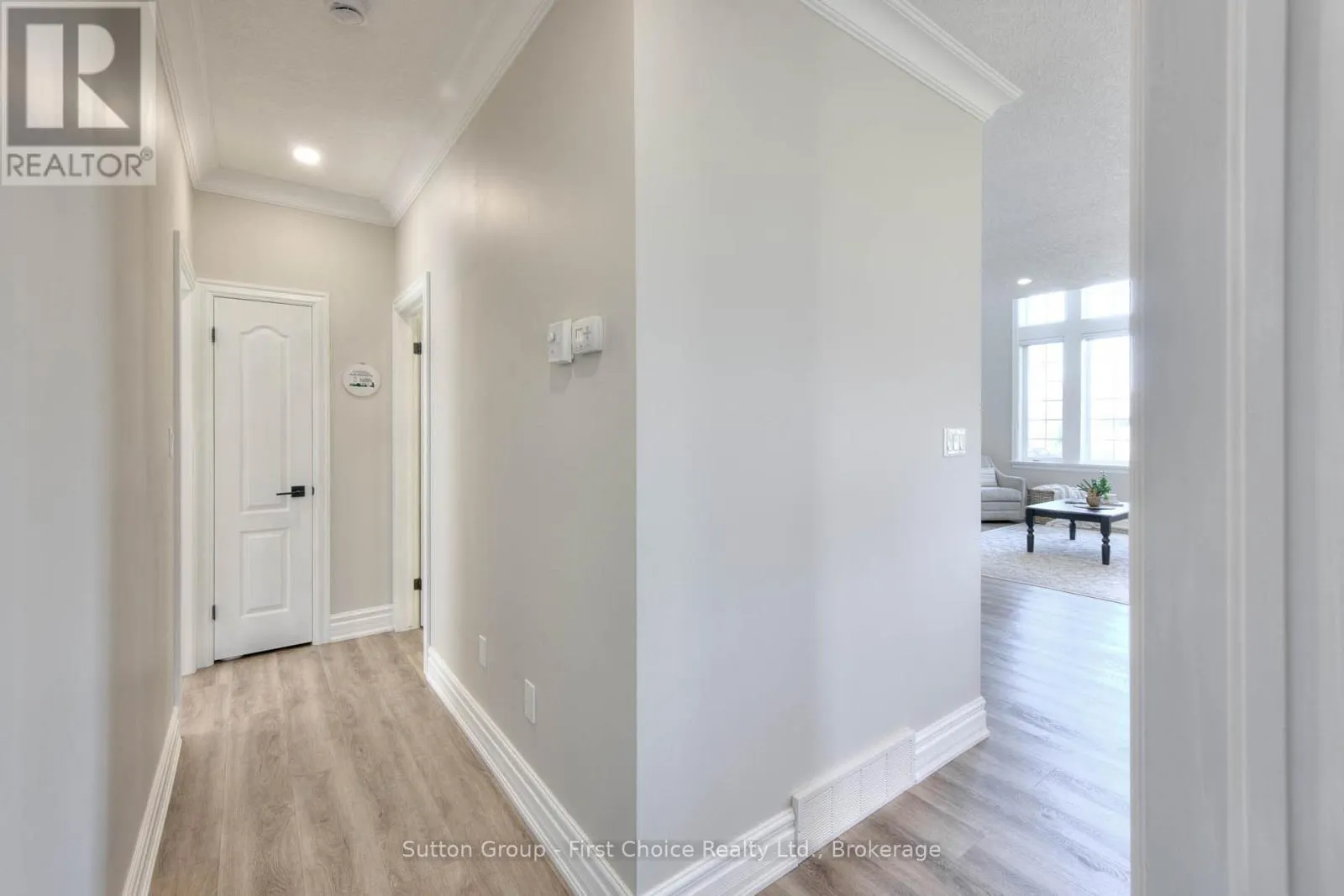 211 SUNSET DRIVE