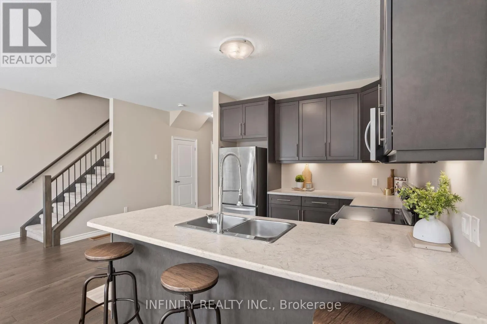 2018 CLAYRIDGE WAY