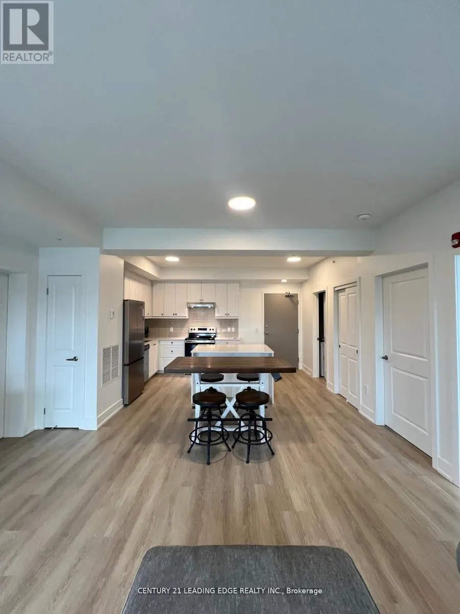 304 - 19 A WEST STREET N